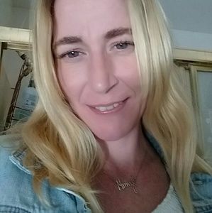 Meet your Posher, Sabrina